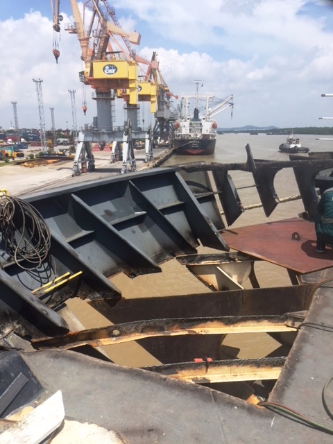 SHIP REPAIR  SERVICES IN CAM RANH PORT