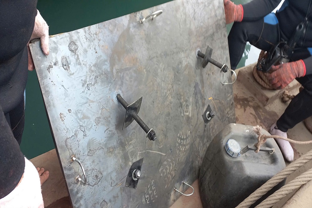 VNS steel blanking plate prepared for underwater sea chest isolation